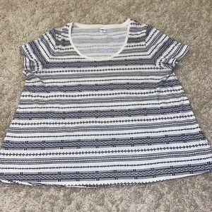 Old Navy tshirt